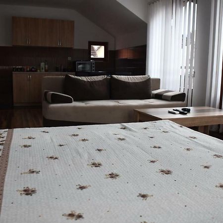 Apartment And Rooms Konak Višegrad Екстериор снимка