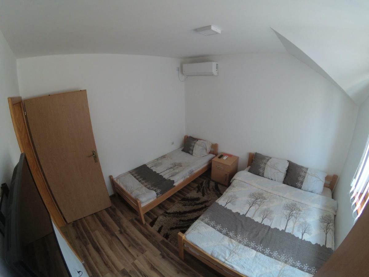 Apartment And Rooms Konak Višegrad Екстериор снимка