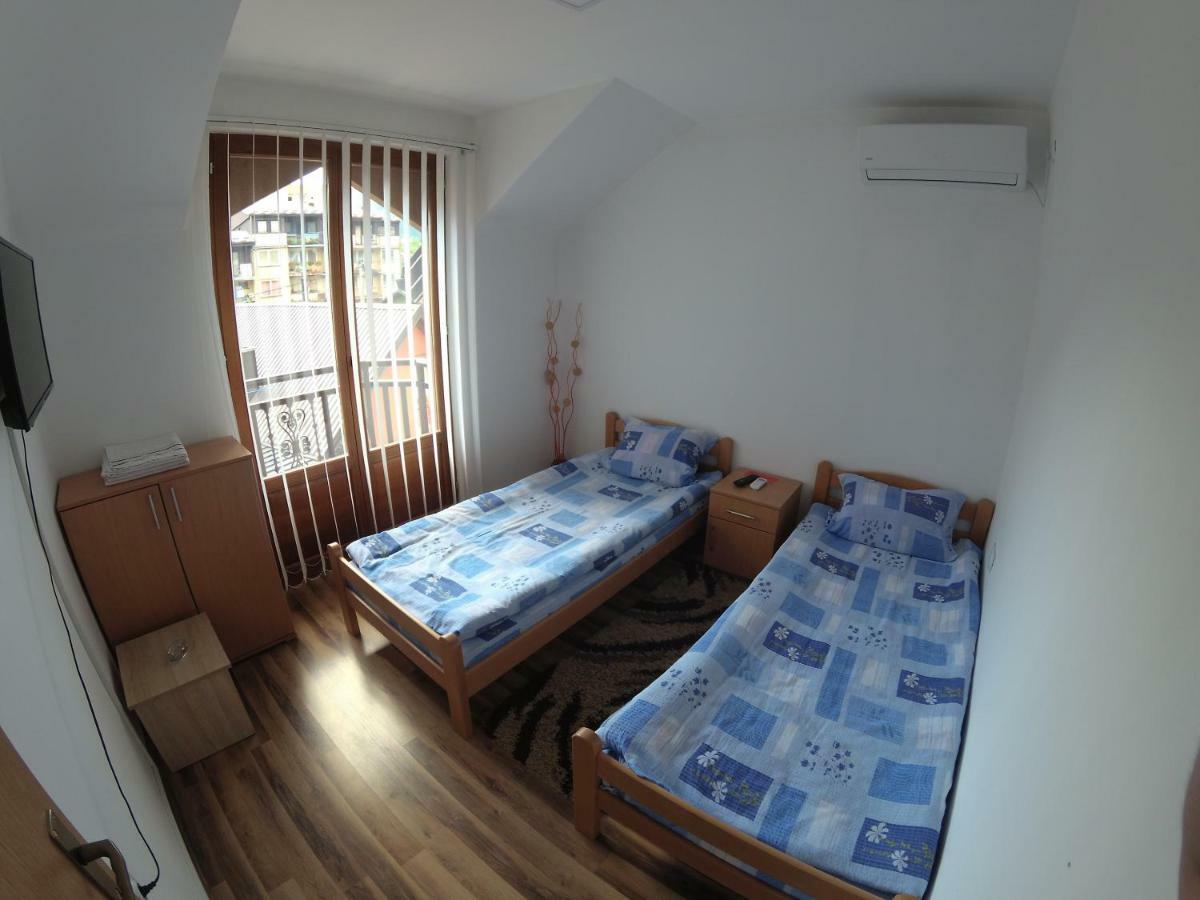 Apartment And Rooms Konak Višegrad Екстериор снимка