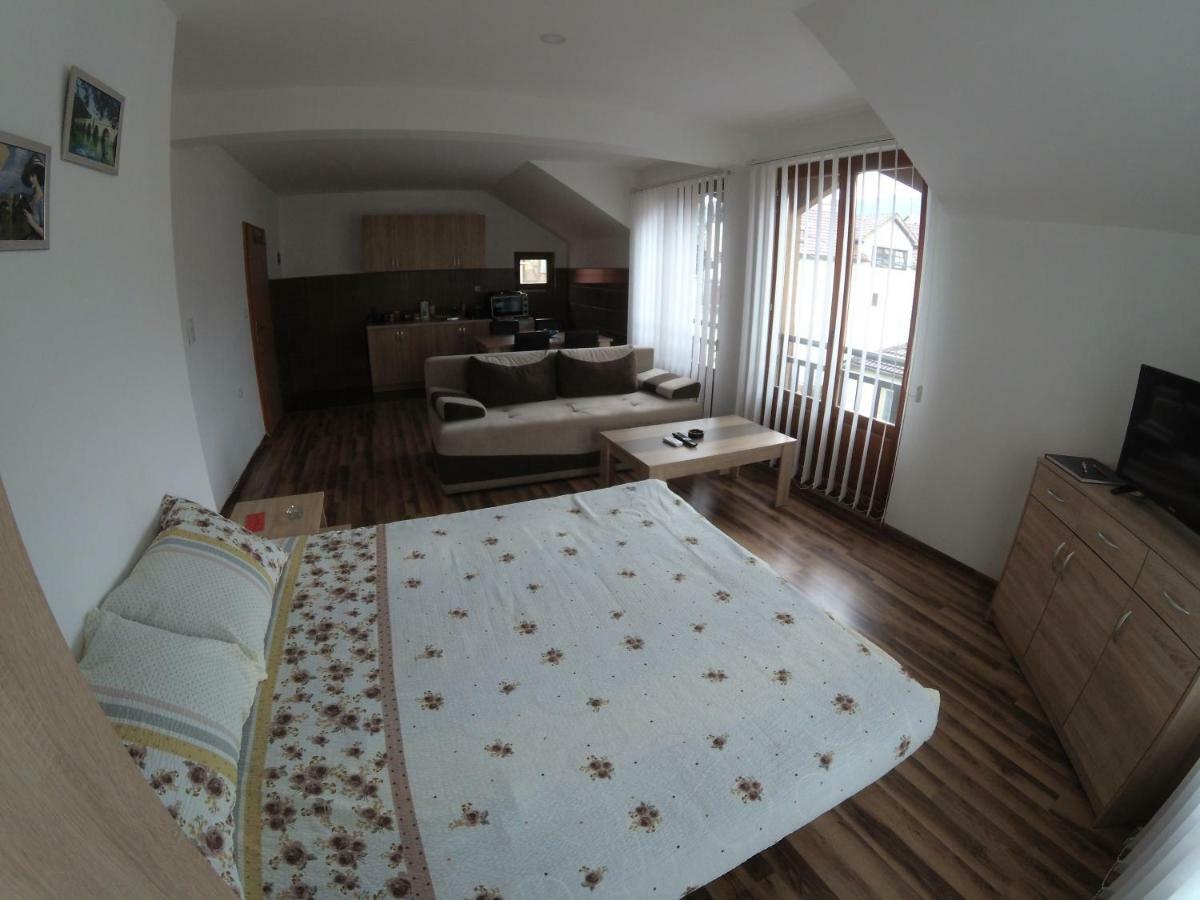 Apartment And Rooms Konak Višegrad Екстериор снимка