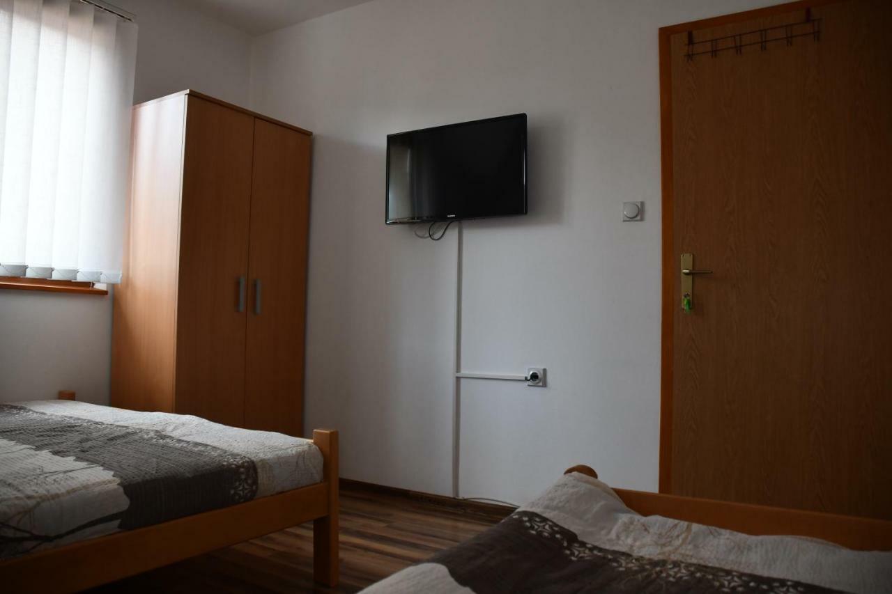 Apartment And Rooms Konak Višegrad Екстериор снимка
