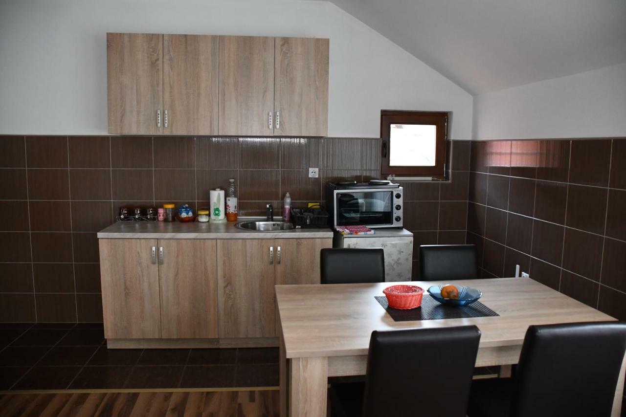 Apartment And Rooms Konak Višegrad Екстериор снимка